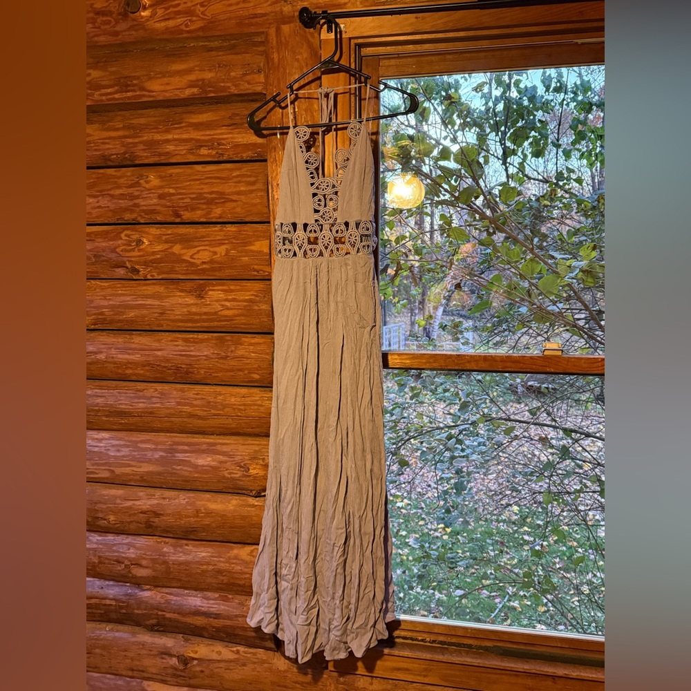 Women’s maxi dress size small